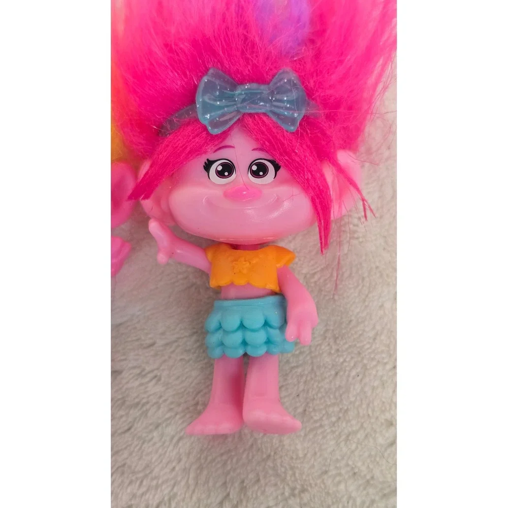 DreamWorks Trolls Poppy and Smidge Mini Figures Lot of 2 Pink Yellow Hair Doll